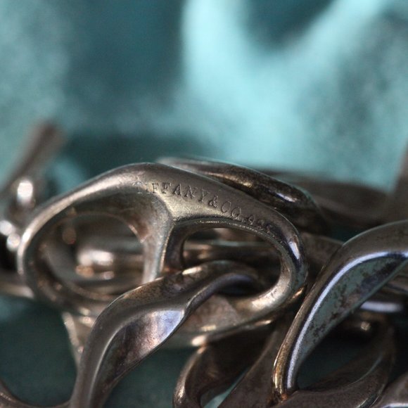 Elsa Peretti Aegean Toggle Bracelet by Tiffany & Co - Picture 3 of 3